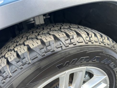 Used 2024 Land Rover Defender 110 S image 13