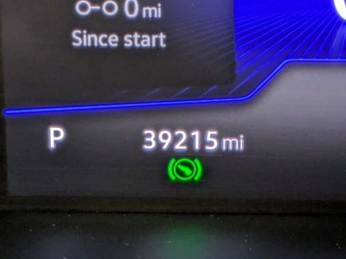 Used 2022 Volkswagen Taos SE image 15