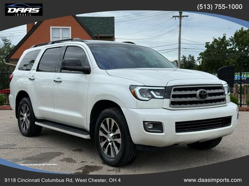 Used 2010 Toyota Sequoia Platinum AWD/4WD image 3