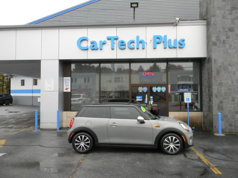 Used 2015 MINI Cooper 2-Door Hardtop FWD image 5