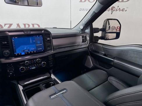 Used 2025 Ford F250 Platinum AWD/4WD image 29