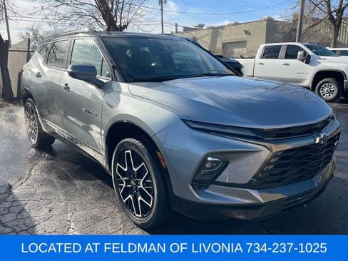 Certified 2024 Chevrolet Blazer RS w/ Driver Confidence II Package image 4