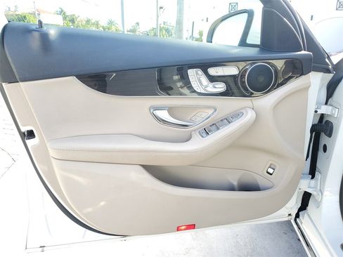 Used 2017 Mercedes-Benz C 300 4MATIC Sedan image 22