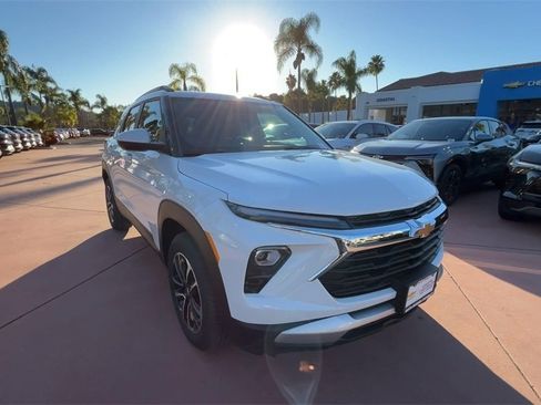 New 2026 Chevrolet TrailBlazer LT w/ Driver Confidence Package image 2