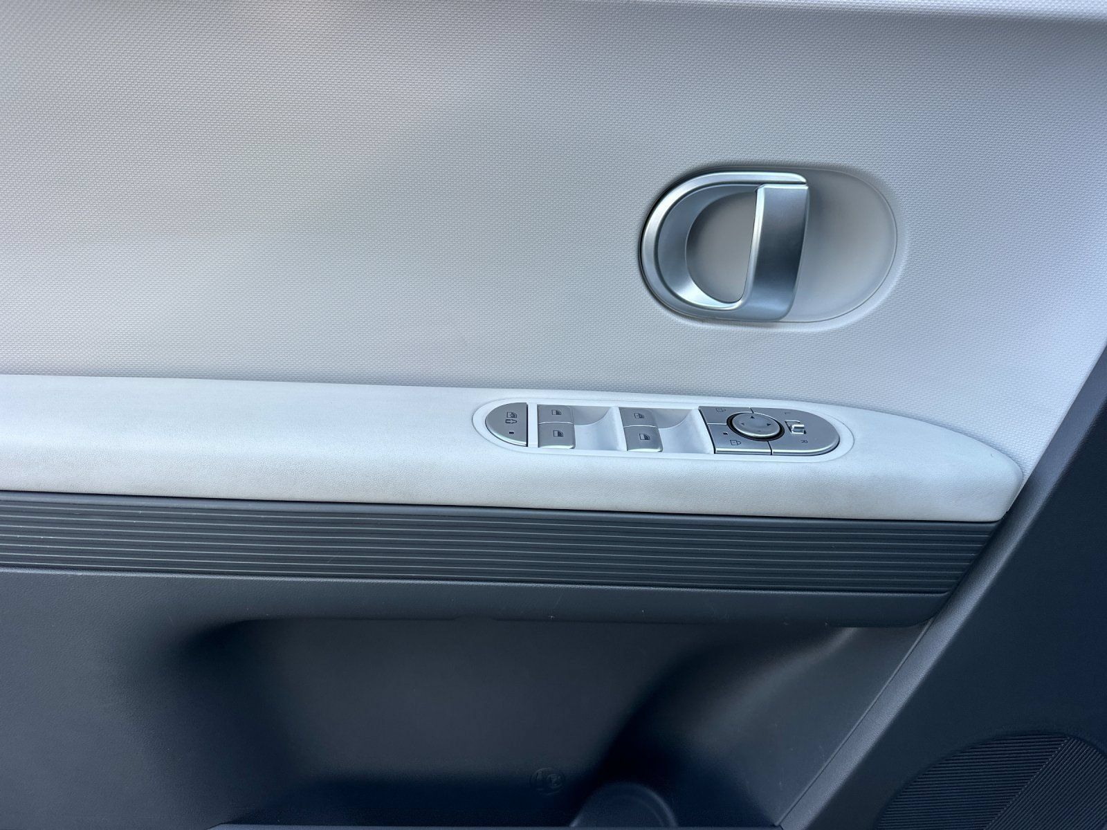 Used 2024 Hyundai Ioniq 5 SE RWD image 10