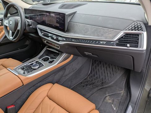 Certified 2024 BMW X7 xDrive40i w/ Executive Package image 26