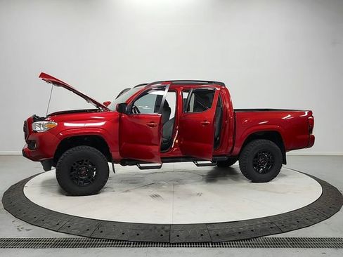 Used 2019 Toyota Tacoma SR w/ SR Convenience Package AWD/4WD image 12