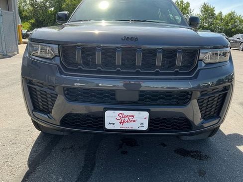New 2026 Jeep Grand Cherokee L 4WD image 15