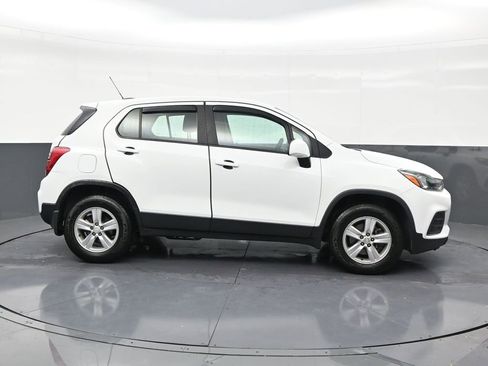 Used 2021 Chevrolet Trax LS AWD/4WD image 6