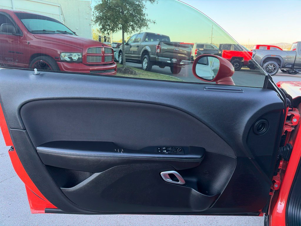 Used 2019 Dodge Challenger SXT w/ Driver Convenience Group RWD image 10