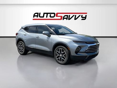 Used 2023 Chevrolet Blazer Premier w/ Driver Confidence II Package FWD image 1