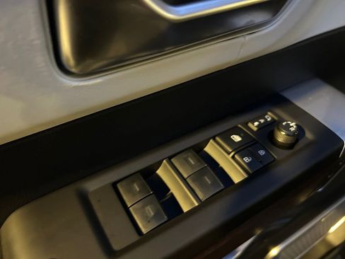 Used 2025 Toyota Sequoia 4WD image 24