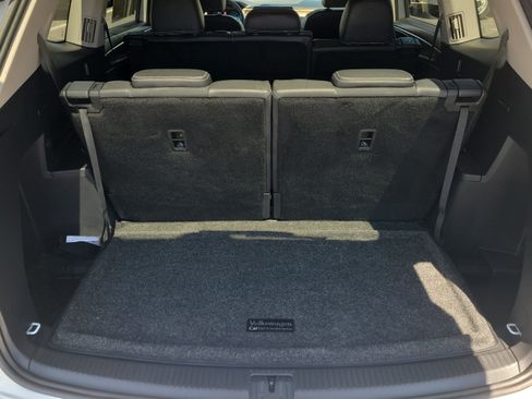 Used 2024 Volkswagen Atlas SE AWD/4WD image 27