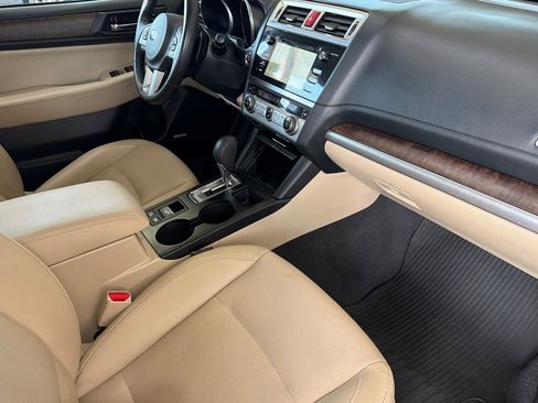 Used 2017 Subaru Outback 3.6R Limited AWD/4WD image 15