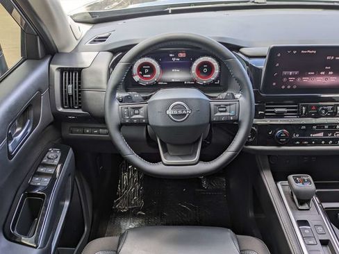 Certified 2026 Nissan Pathfinder SL w/ SL Premium Package FWD image 17