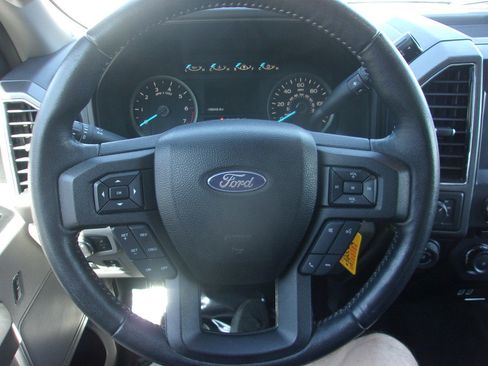 Used 2018 Ford F150 XLT w/ Equipment Group 302A Luxury AWD/4WD image 5