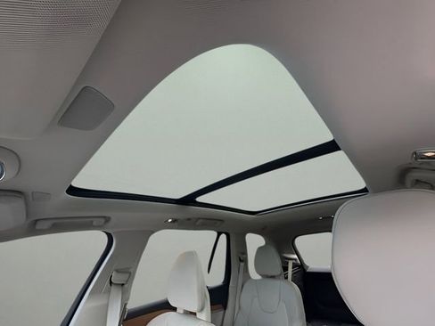 Used 2022 Volvo XC90 T8 Inscription Expression w/ Advanced Package image 21