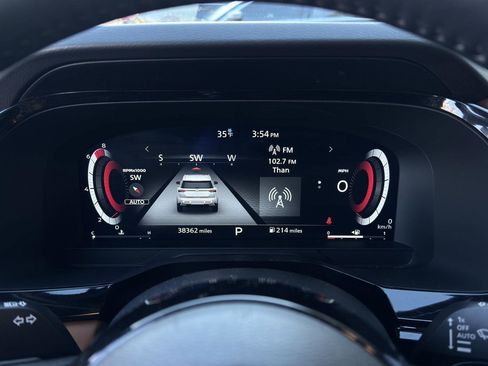 Used 2024 Nissan Pathfinder Platinum w/ Lighting Package (N93) image 19