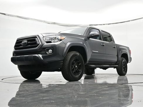 Used 2022 Toyota Tacoma SR5 image 35