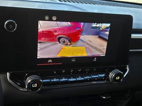 Used 2024 GMC Canyon Elevation w/ Elevation Premium Package image 16