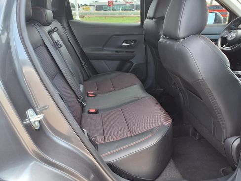 Used 2025 Nissan Kicks SR FWD image 20