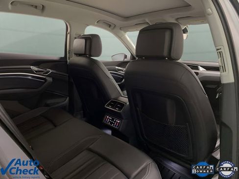 Used 2023 Audi e-tron Premium Plus w/ Premium Plus Package image 74