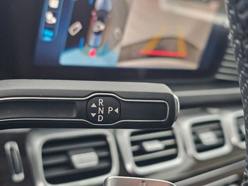 New 2026 Mercedes-Benz GLS 450 4MATIC image 32