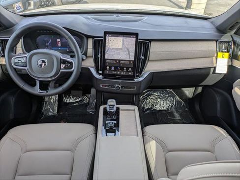 Used 2026 Volvo XC90 B6 Plus w/ Protection Package Premier image 24