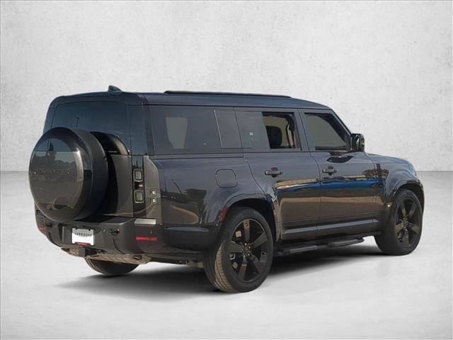 Used 2026 Land Rover Defender 130 X-Dynamic SE AWD/4WD image 5