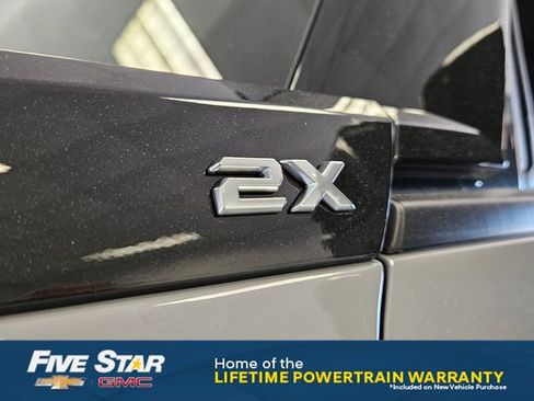 New 2025 GMC Hummer EV 2X image 17