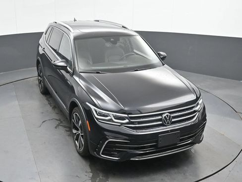 Used 2022 Volkswagen Tiguan SEL R-Line AWD/4WD image 34