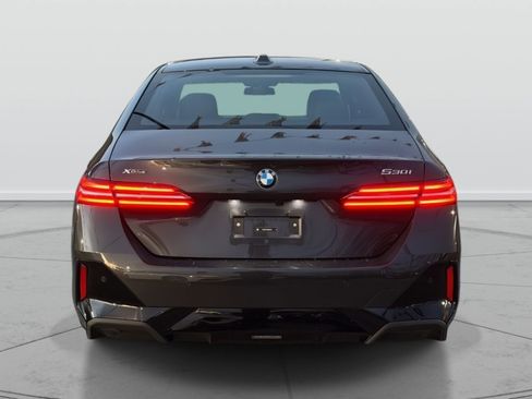 Used 2026 BMW 530i xDrive AWD/4WD image 7