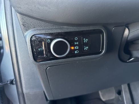 Used 2025 Ford Explorer Active image 35