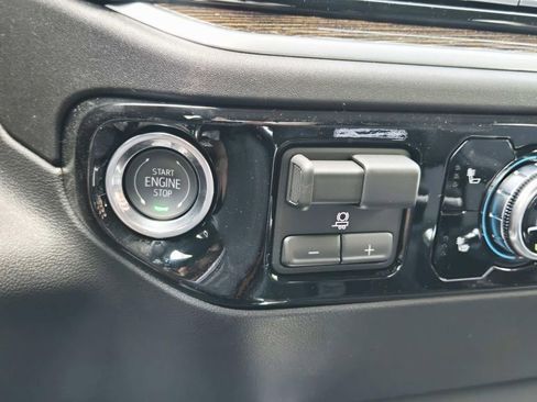 New 2026 GMC Sierra 1500 Elevation w/ Elevation Premium Package AWD/4WD image 30