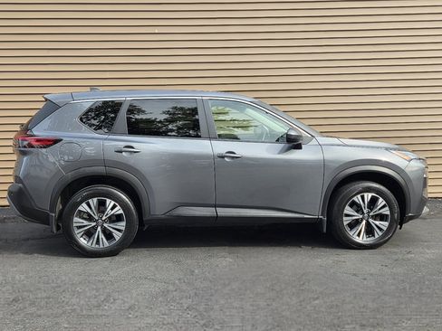 Used 2022 Nissan Rogue SV image 7