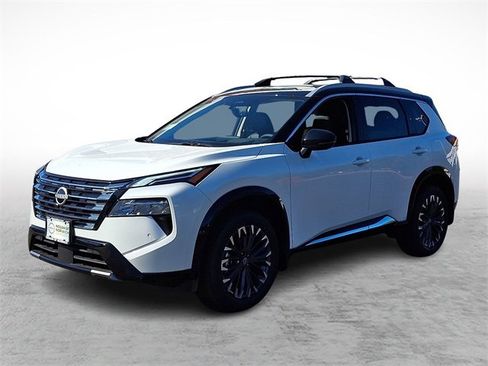 New 2026 Nissan Rogue Platinum w/ Platinum Premium Package image 2