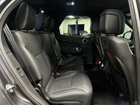 Used 2023 Land Rover Discovery S R-Dynamic AWD/4WD image 22