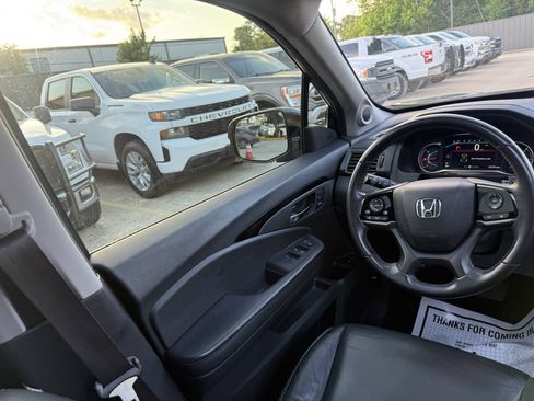 Used 2021 Honda Pilot Touring image 21