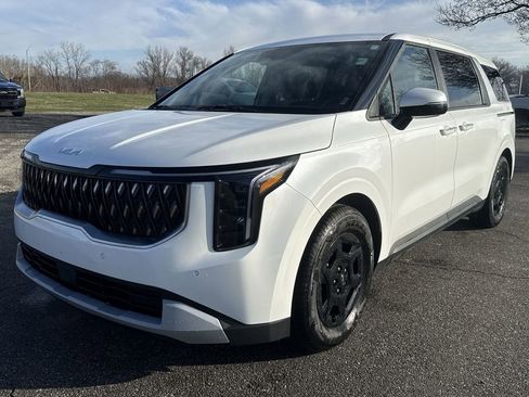 Used 2025 Kia Carnival LXS image 4