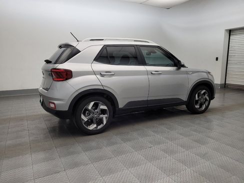 Used 2023 Hyundai Venue SEL w/ Cargo Package FWD image 10