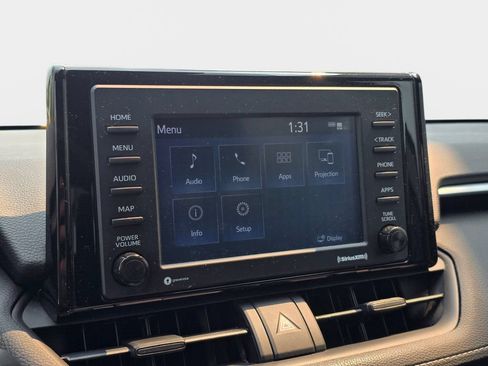 Used 2020 Toyota RAV4 LE AWD/4WD image 25