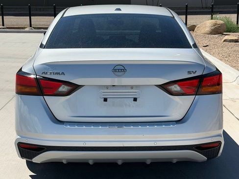Used 2023 Nissan Altima 2.5 SV FWD image 7