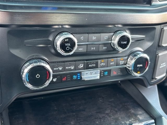 Used 2023 Ford F250 Lariat w/ Sport Appearance Package AWD/4WD image 22