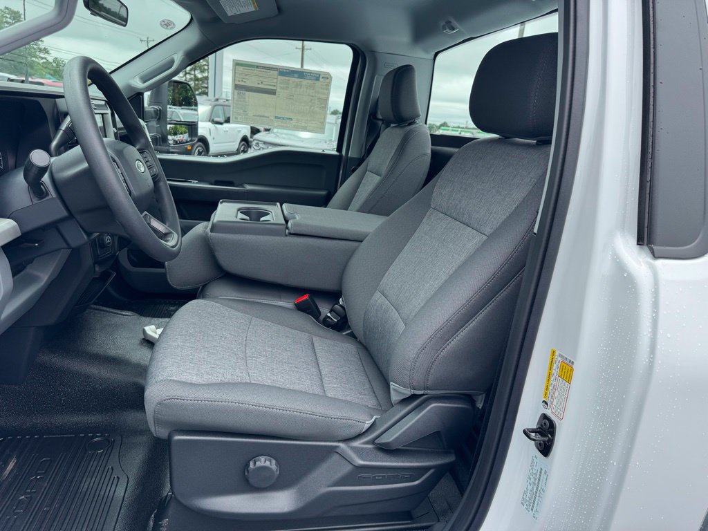 Used 2025 Ford F350 XL w/ 360-Degree Camera Package RWD image 17