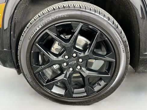 Used 2025 Chevrolet Traverse RS image 35