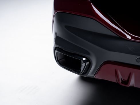 Used 2025 BMW X6 xDrive40i w/ Executive Package image 32