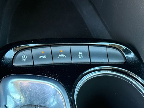 Used 2021 Buick Encore GX Essence w/ Advanced Technology Package image 23