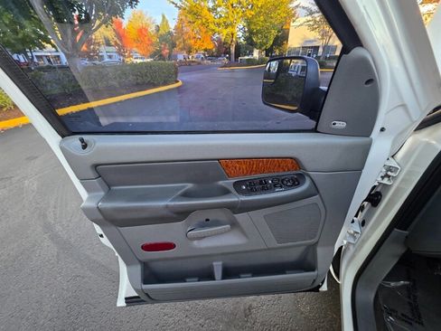 Used 2006 Dodge Ram 2500 Truck Laramie image 37