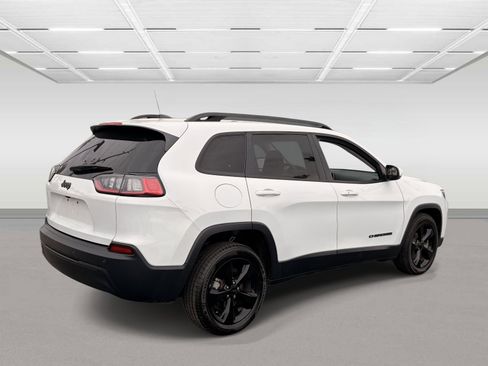 Used 2019 Jeep Cherokee Latitude Plus FWD image 5