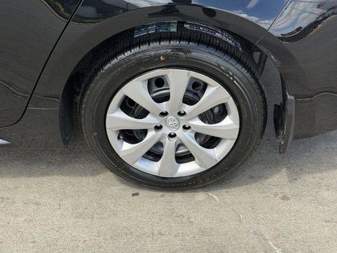 Certified 2025 Toyota Corolla LE image 8